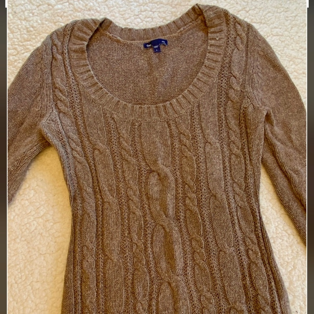 Gap Cable-knit sweater